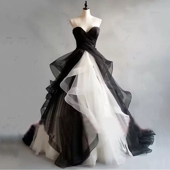 Elegant Tuxedo Dress Shirt for Formal Occasions: Prom and Wedding